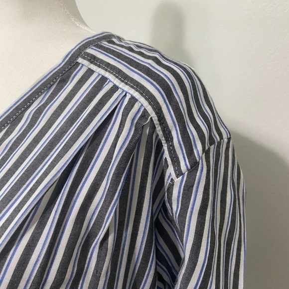 Max Studio women's small oversized drop shoulder v neck short sleeve button down - Picture 6 of 7